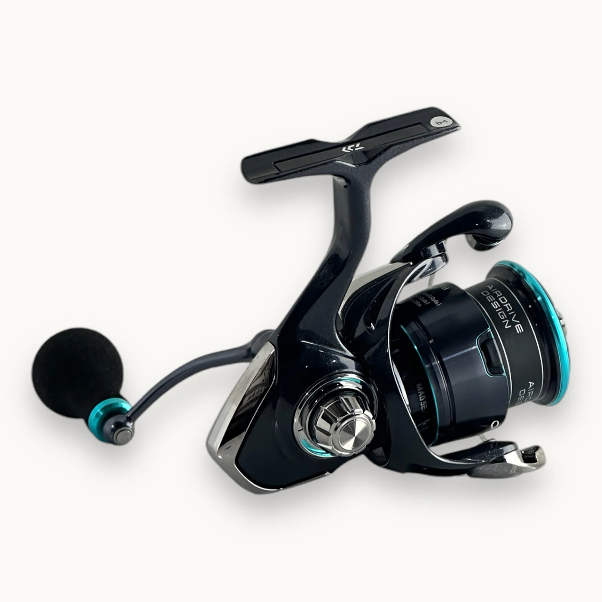 چرخ ماهیگیری DAIWA مدل EMERALDAS کد ELT2500S-H سایز ۲۵۰۰ چرخ ماهیگیری DAIWA مدل EMERALDAS کد ELT2500S-H سایز ۲۵۰۰