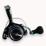 چرخ ماهیگیری DAIWA مدل EMERALDAS کد ELT2500S-H سایز ۲۵۰۰