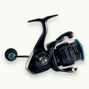 چرخ ماهیگیری DAIWA مدل EMERALDAS کد ELT3000S-H سایز ۳۰۰۰