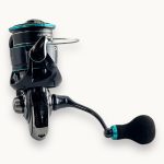 چرخ ماهیگیری DAIWA مدل EMERALDAS کد ELT3000S-H سایز ۳۰۰۰