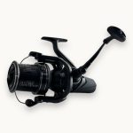 چرخ ماهیگیری کپوری DAIWA مدل EMBLEM 45 SCW QD سایز 5000C