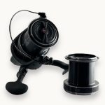 چرخ ماهیگیری کپوری DAIWA مدل EMBLEM 45 SCW QD سایز 5000C